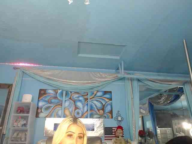 adrianna_fox