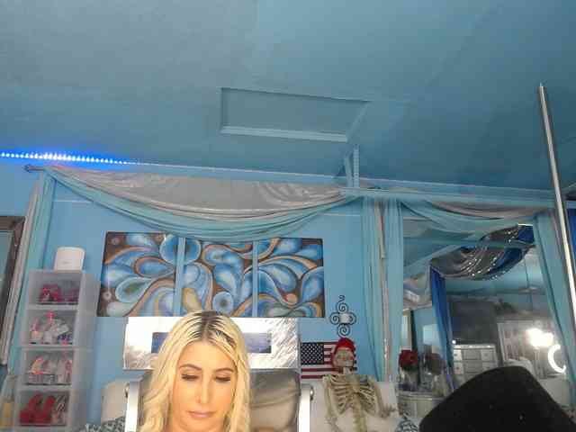 adrianna_fox webcam
