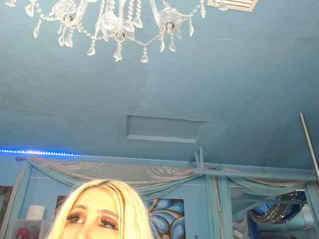 adrianna_fox adrianna_fox