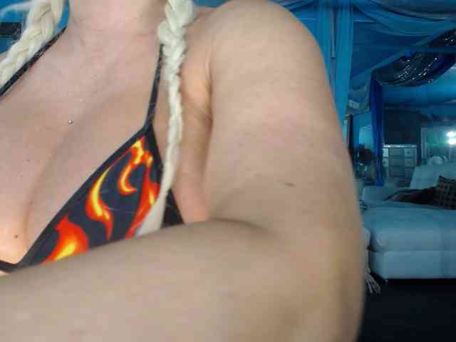 adrianna_fox webcam