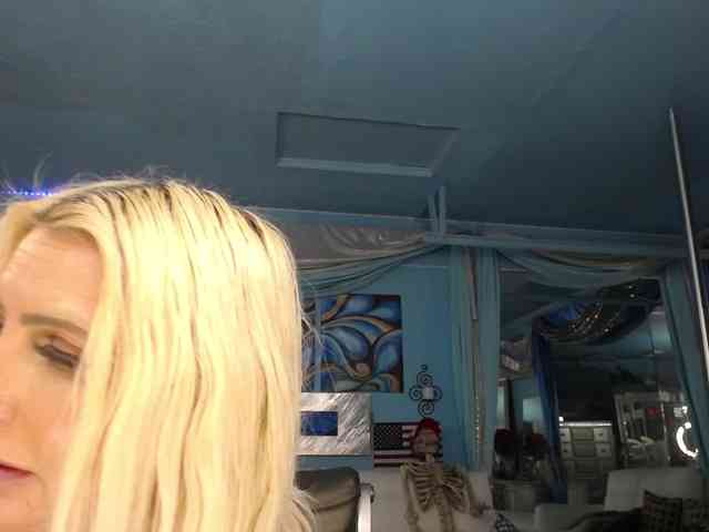 adrianna_fox webcam