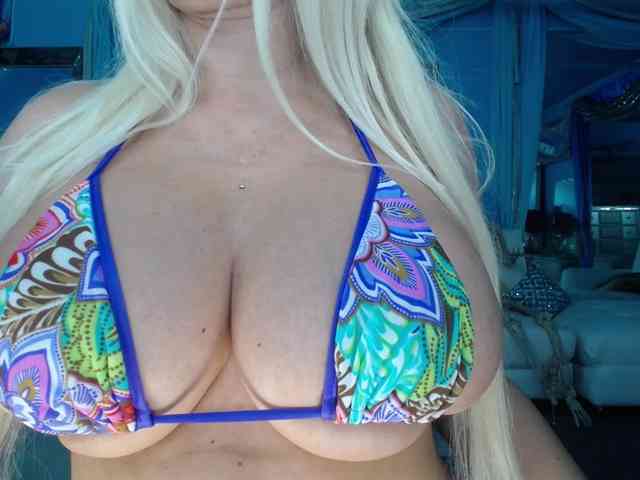 adrianna_fox webcam