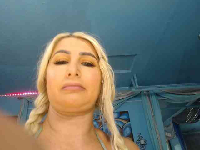adrianna_fox