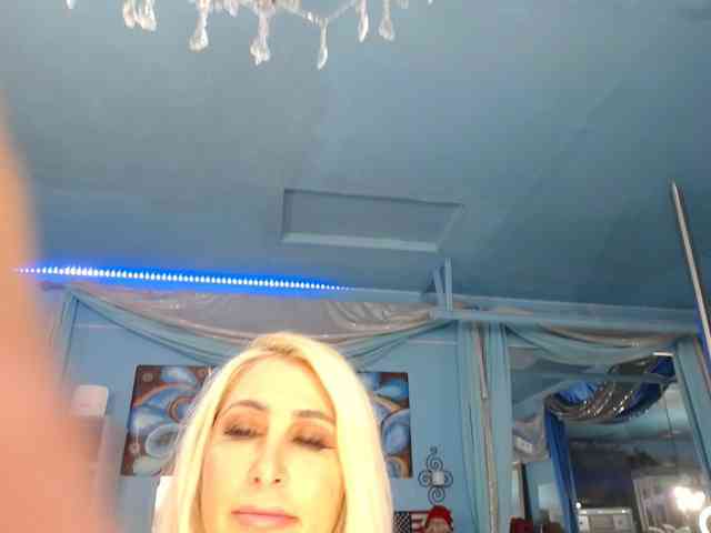adrianna_fox