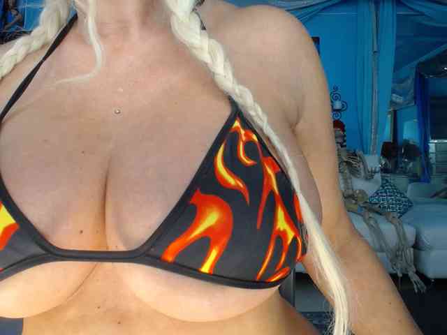 adrianna_fox webcam