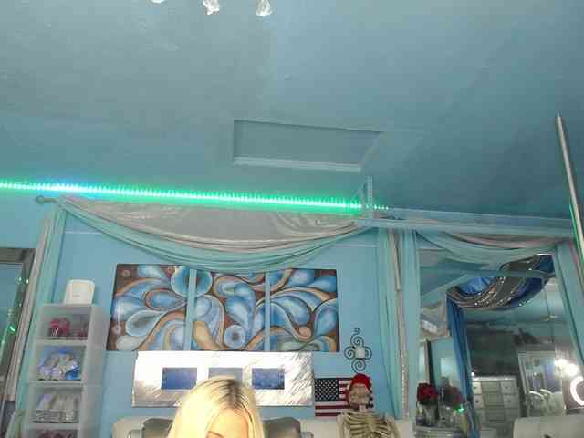 adrianna_fox webcam