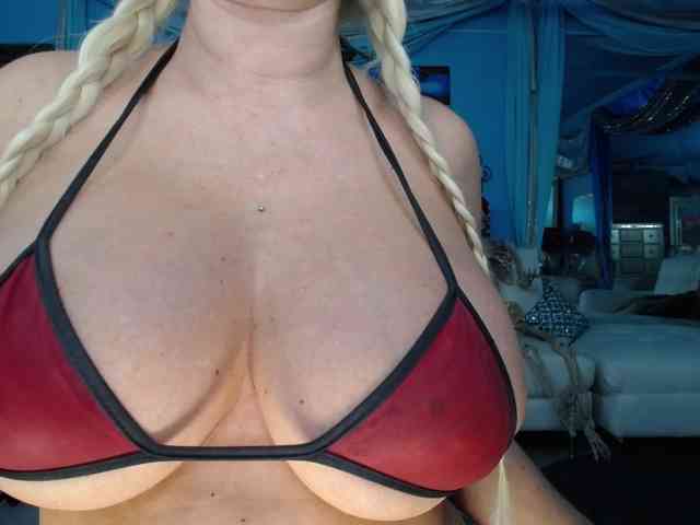 adrianna_fox