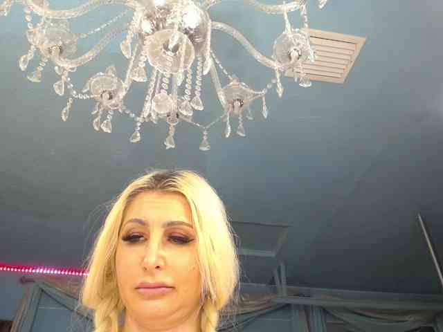 adrianna_fox