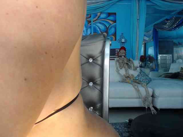 adrianna_fox webcam