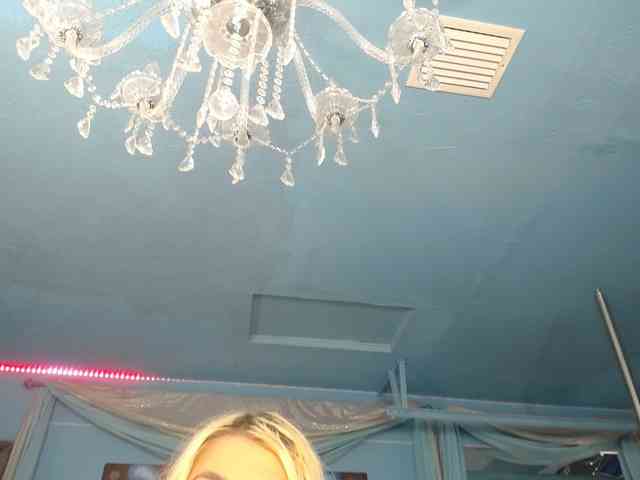 adrianna_fox webcam