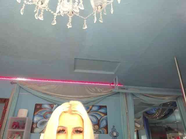 adrianna_fox webcam