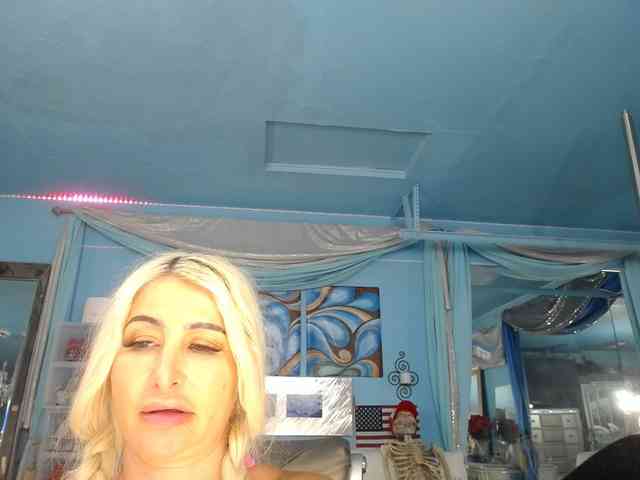 adrianna_fox