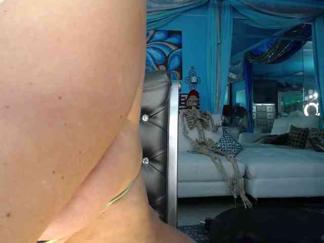 adrianna_fox webcam