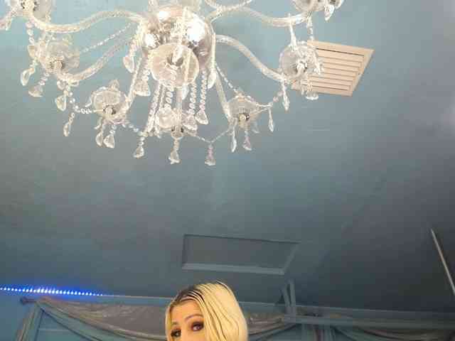 adrianna_fox