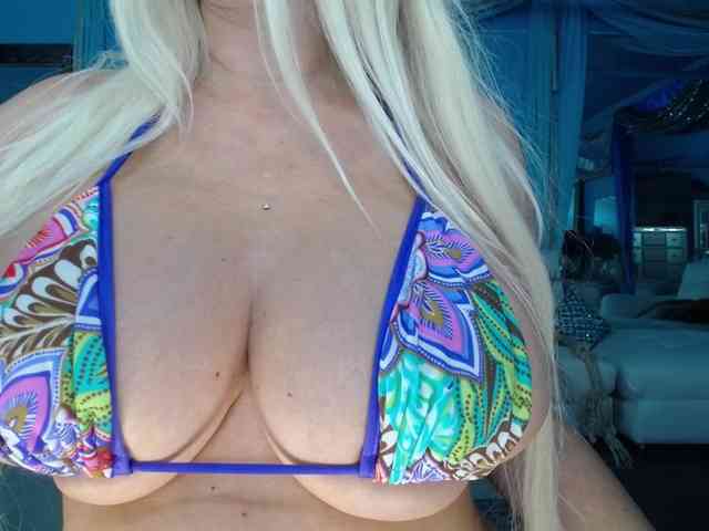 adrianna_fox webcam