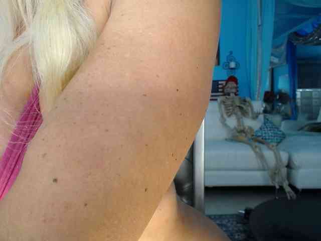 adrianna_fox webcam