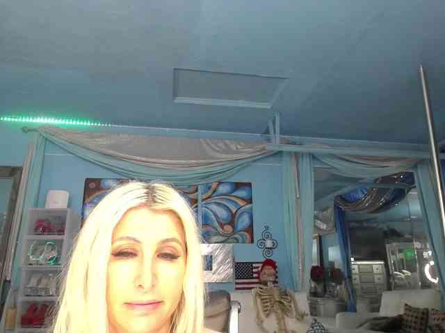 adrianna_fox