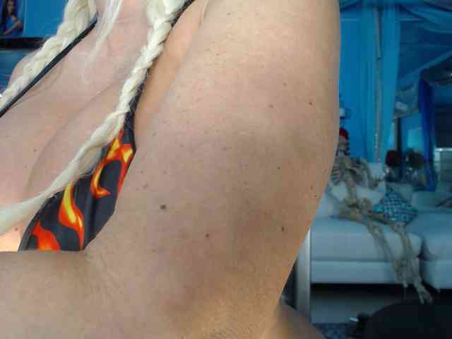 adrianna_fox webcam