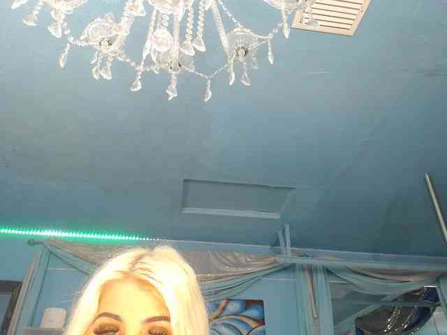 adrianna_fox