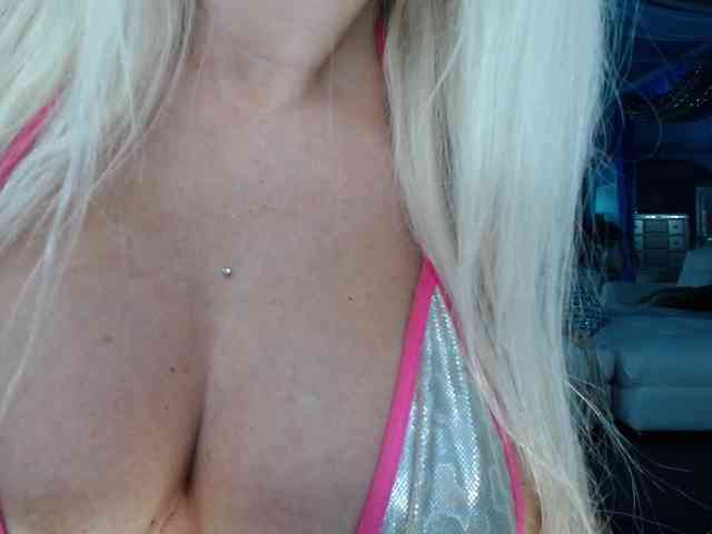 adrianna_fox adrianna_fox
