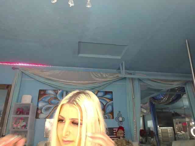 adrianna_fox webcam