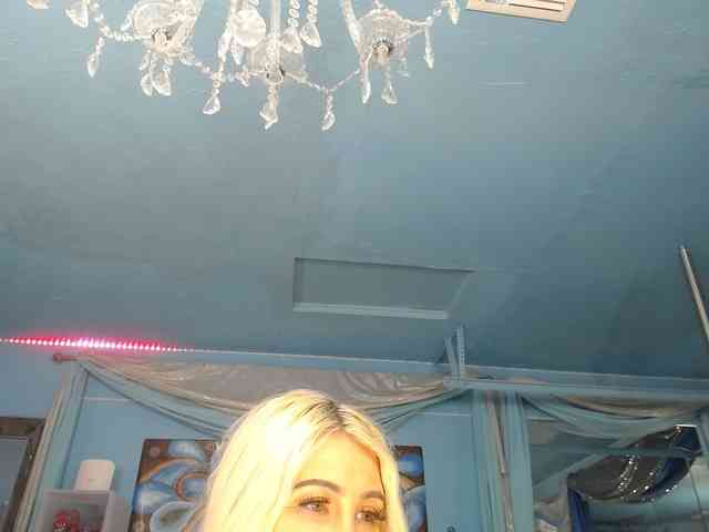 adrianna_fox