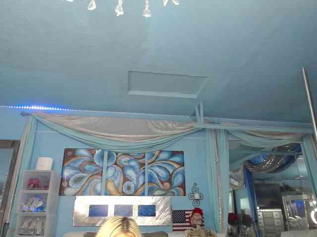 adrianna_fox webcam