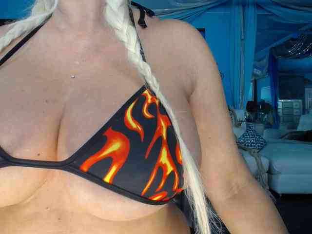 adrianna_fox webcam