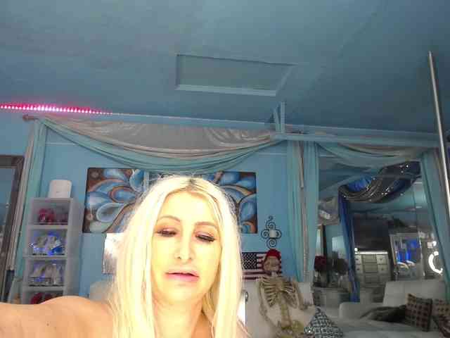 adrianna_fox