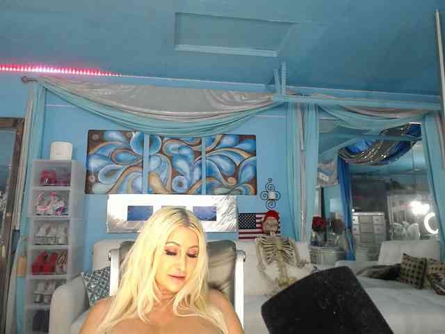adrianna_fox adrianna_fox