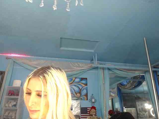 adrianna_fox webcam