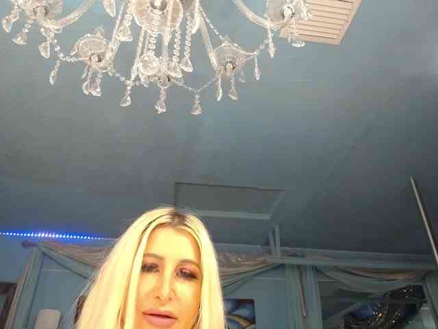 adrianna_fox Live Webcam on BongaCams