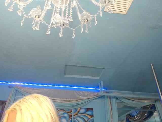 adrianna_fox webcam