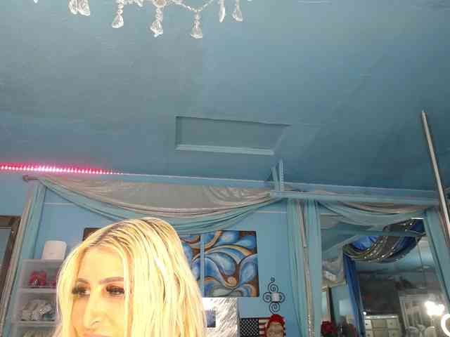 adrianna_fox webcam