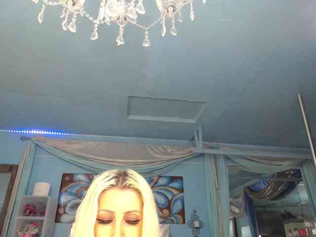 adrianna_fox