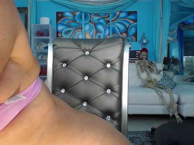 adrianna_fox adrianna_fox