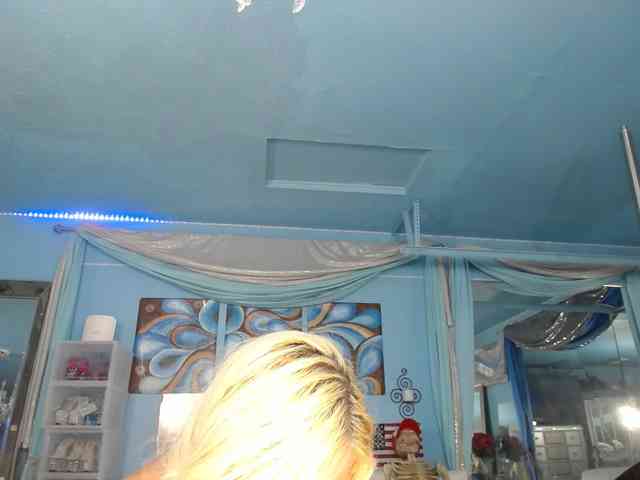 adrianna_fox webcam