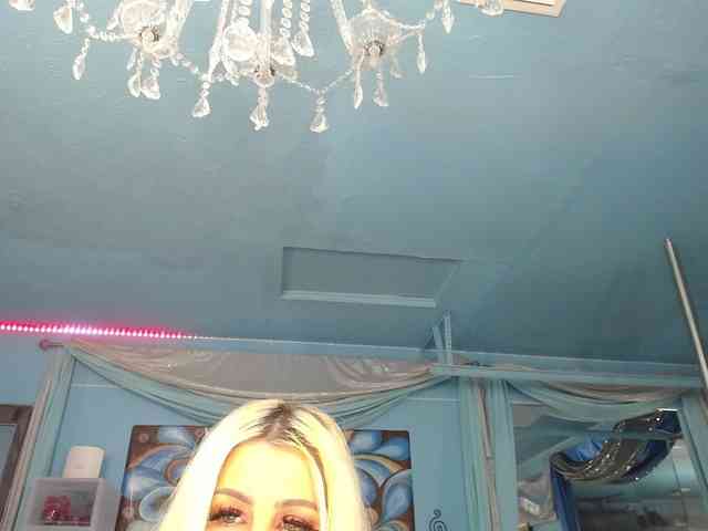 adrianna_fox webcam