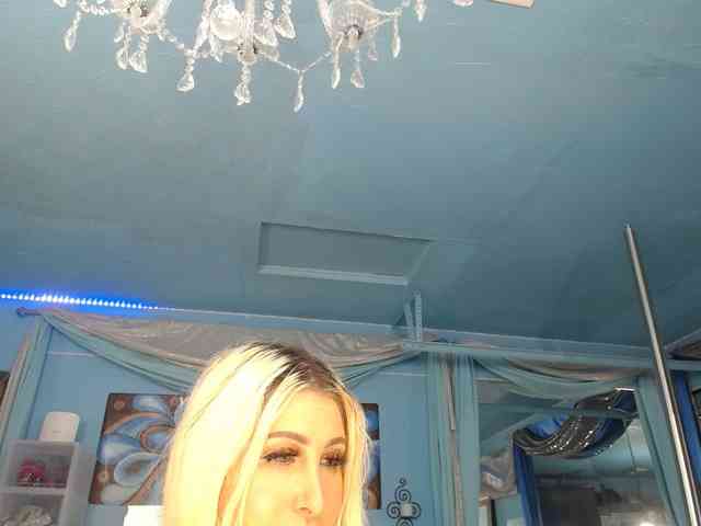 adrianna_fox webcam
