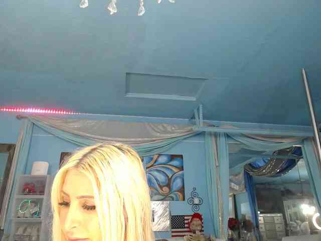 adrianna_fox webcam