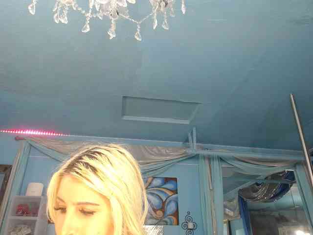 adrianna_fox webcam