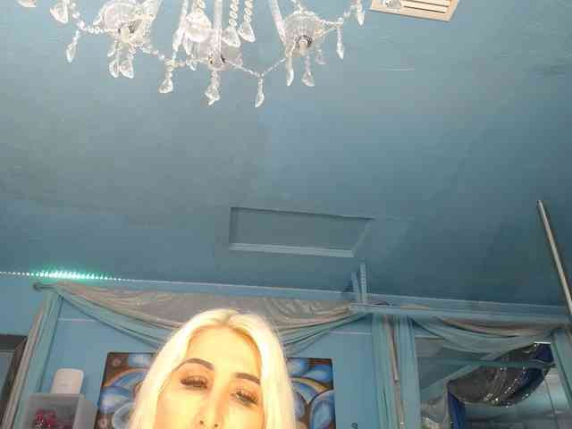 adrianna_fox