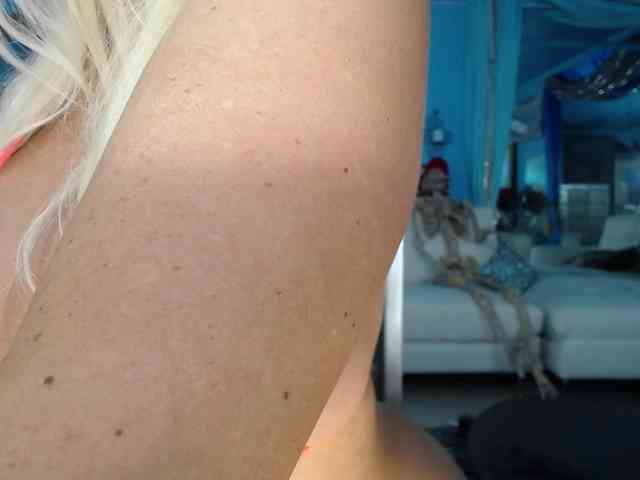 adrianna_fox webcam