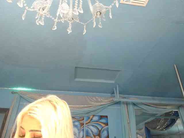 adrianna_fox webcam