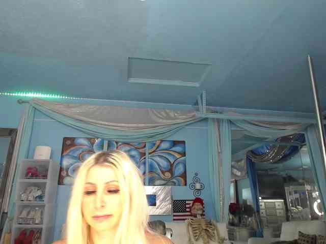 adrianna_fox webcam
