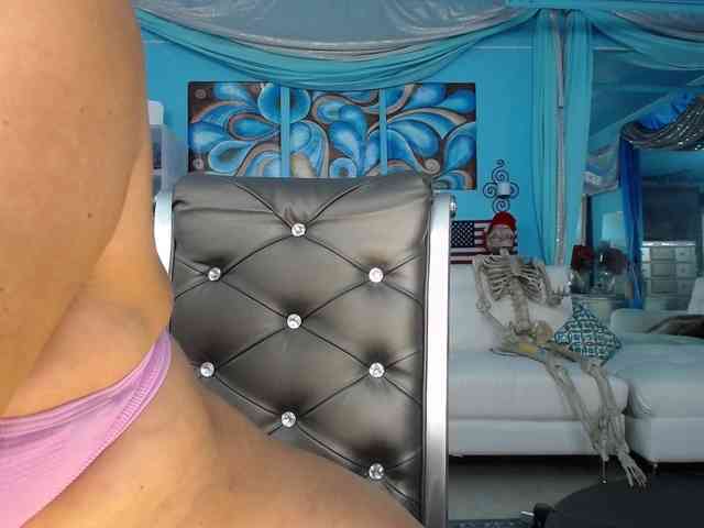 adrianna_fox