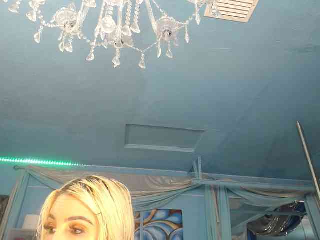 adrianna_fox