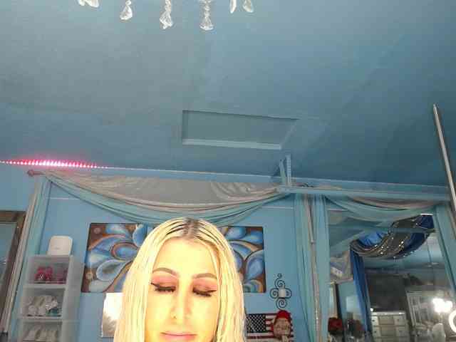 adrianna_fox webcam