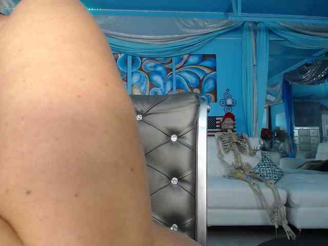 adrianna_fox webcam