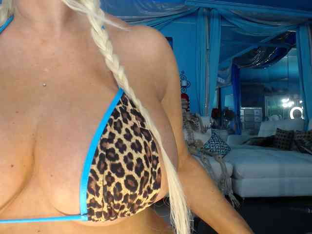 adrianna_fox